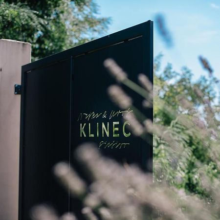 Klinec Plesivo Art Rooms Доброво Экстерьер фото